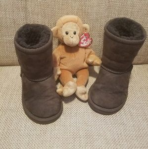 UGG so cute!  You'll be jealous of your toddler!